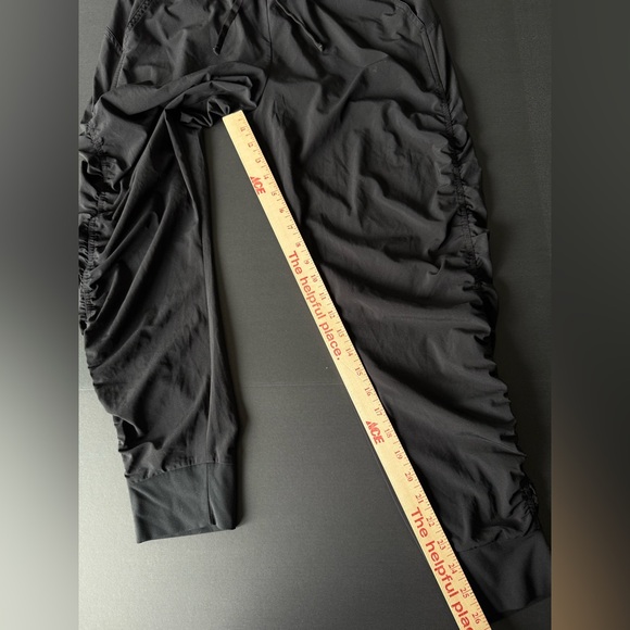 Athleta Attitude Pants - Black - Size 6 - Picture 3 of 9